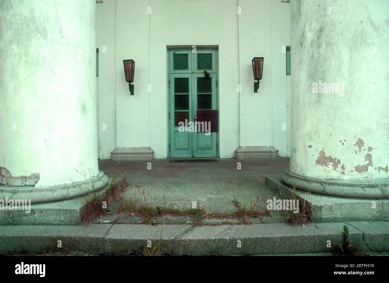 Badehaus/Badehaus Eingang im Jahr 1996, Goor, Putbus, Rügen, Deutschland Stockfoto
