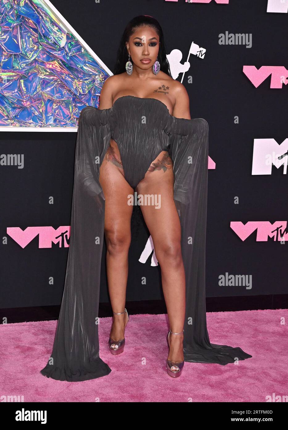 Newark, USA. September 2023. Yung Miami, der am 12. September 2023 bei den MTV Video Music Awards im Prudential Center 2023 in Newark, NJ, ankommt © Tammie Arroyo/AFF-USA.com Credit: AFF/Alamy Live News Stockfoto