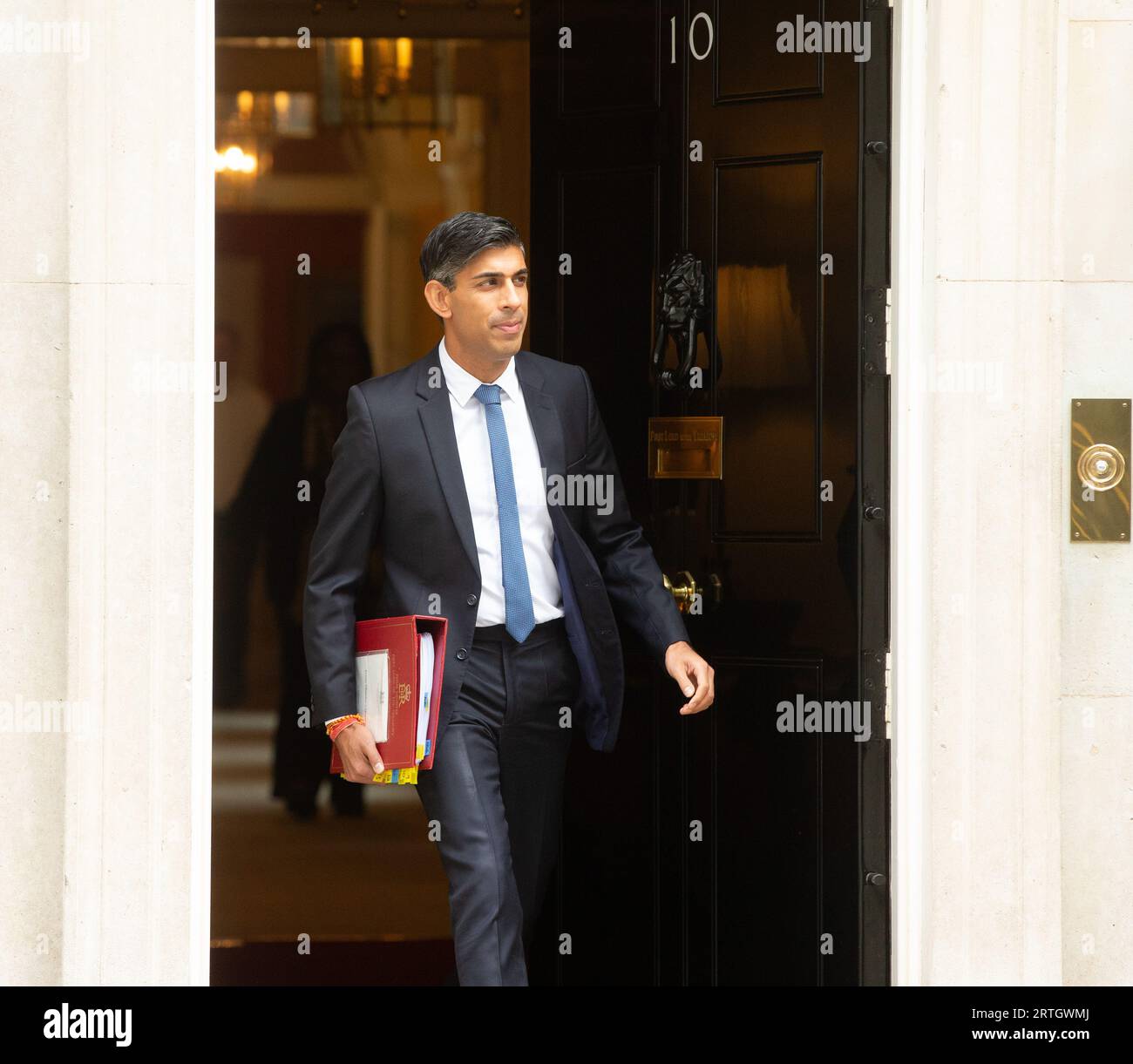 London, England, Großbritannien. September 2023. Der britische Premierminister RISHI SUNAK verlässt 10 Downing Street vor der Fragestunde der Premierminister im Unterhaus. (Bild: © Tayfun Salci/ZUMA Press Wire) NUR REDAKTIONELLE VERWENDUNG! Nicht für kommerzielle ZWECKE! Stockfoto