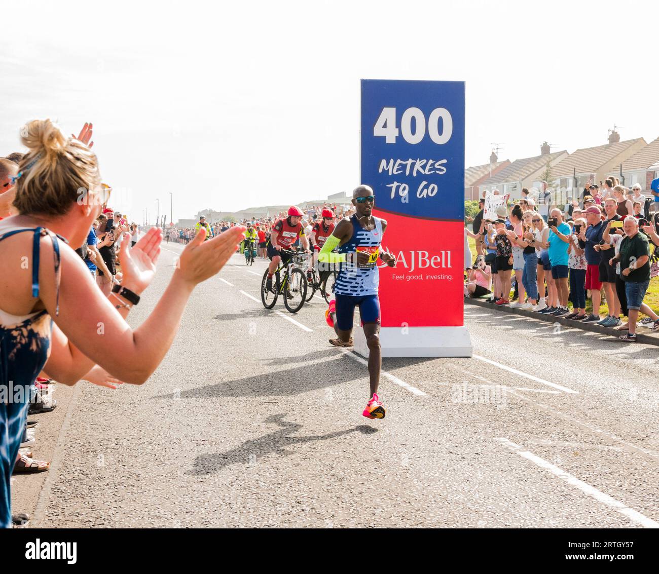 Sir Mo Farah, viermaliger Olympiasieger und sechsmaliger Weltmeister, der zum letzten Mal beim Great North Run 2023 antrat. Stockfoto