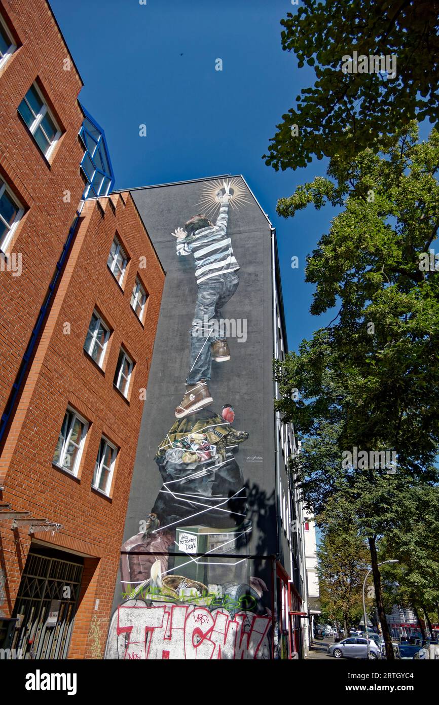 Wandmalerei in der Reuterstraße in Berlin-Neukölln, Deutschland Stockfoto