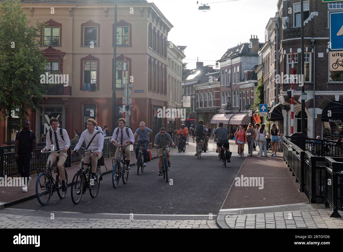 Radfahrer in Groningen, Provinz Groningen, Niederlande, Europa Stockfoto