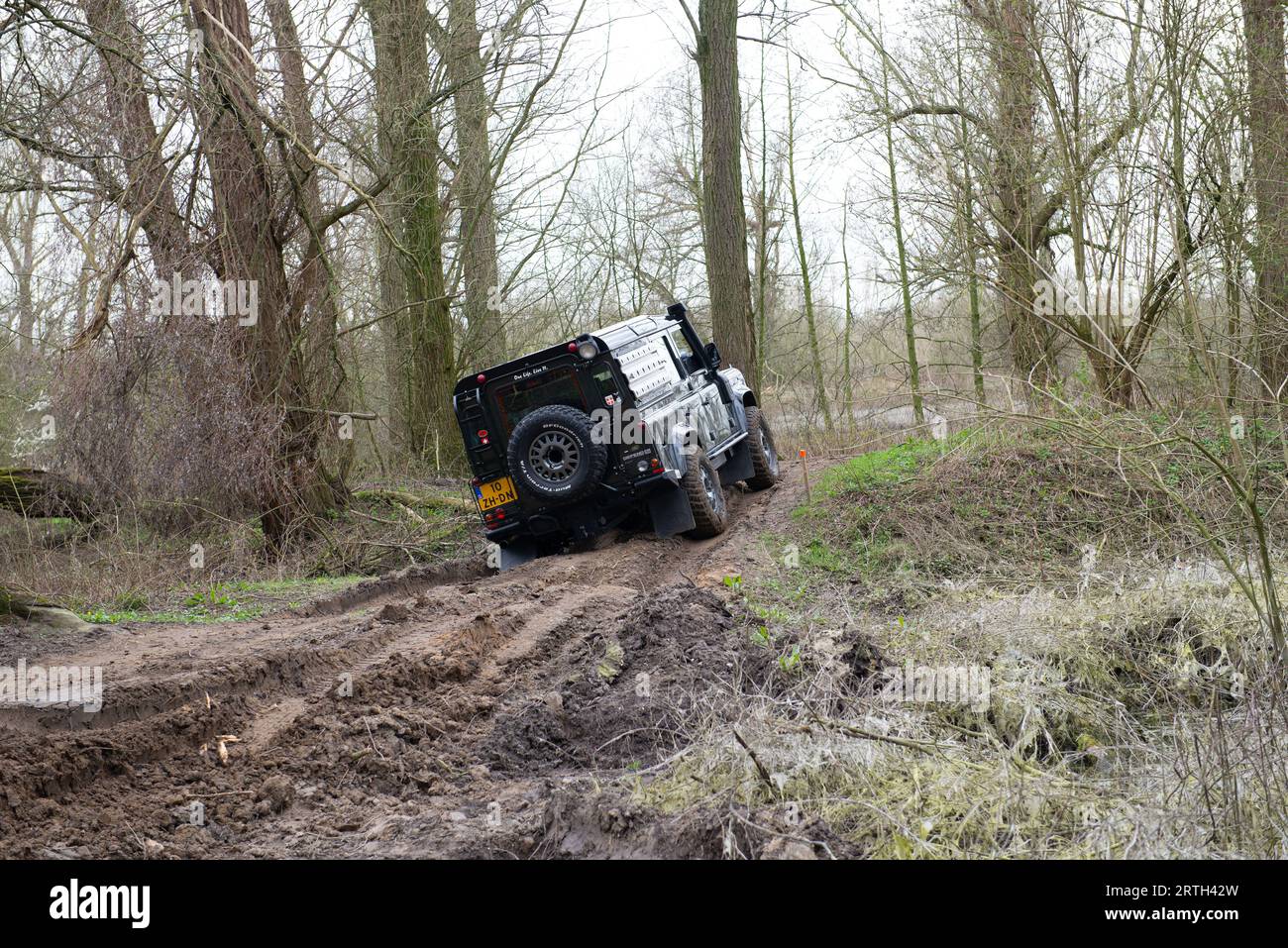 Fotoserie aus einem Nachmittagsausflug mit verschiedenen Land Rover Fahrzeugen wie dem berühmten Land Rover Defender und Range Rover Modellen. Stockfoto