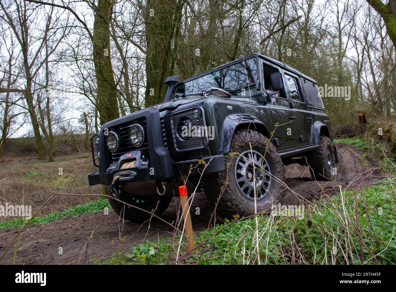 Fotoserie aus einem Nachmittagsausflug mit verschiedenen Land Rover Fahrzeugen wie dem berühmten Land Rover Defender und Range Rover Modellen. Stockfoto