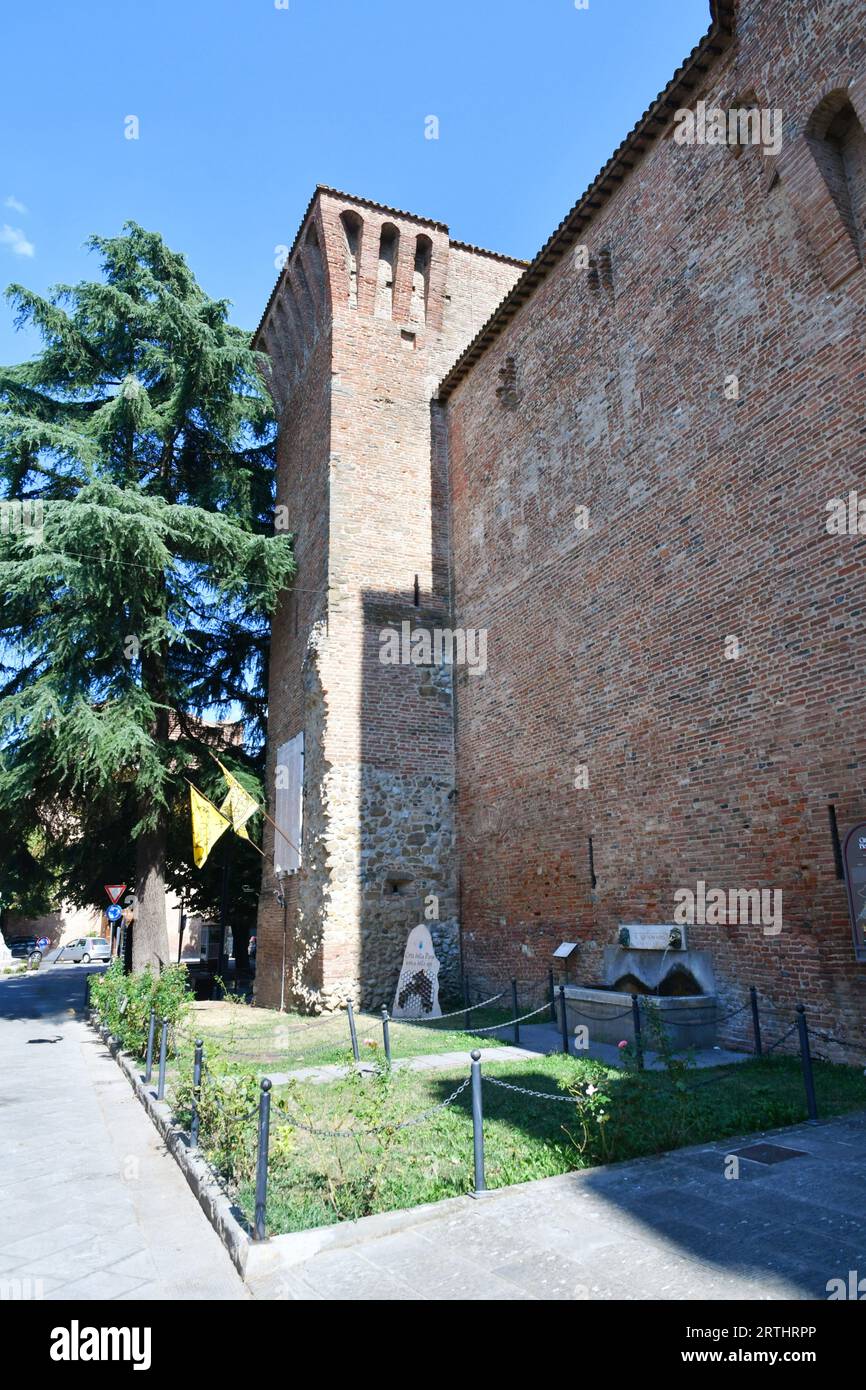 Der mittelalterliche Turm von Città della Pieve, einem historischen Dorf in Umbrien, Italien. Stockfoto