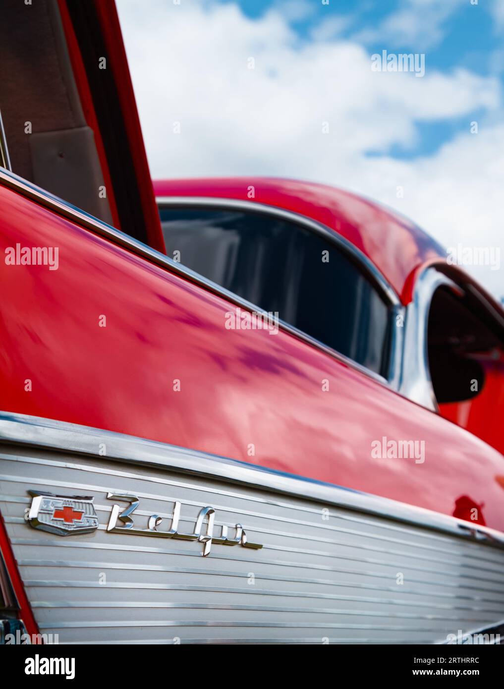 Abzeichen und Emblem auf dem Heckflügel Eines Chevrolet Bel Air Coupe American Automobile Car der 1950er Jahre, England, Großbritannien Stockfoto