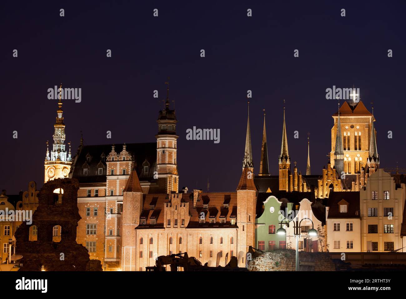 Stadt Danzig bei Nacht in Polen, Skyline der Altstadt Stockfoto