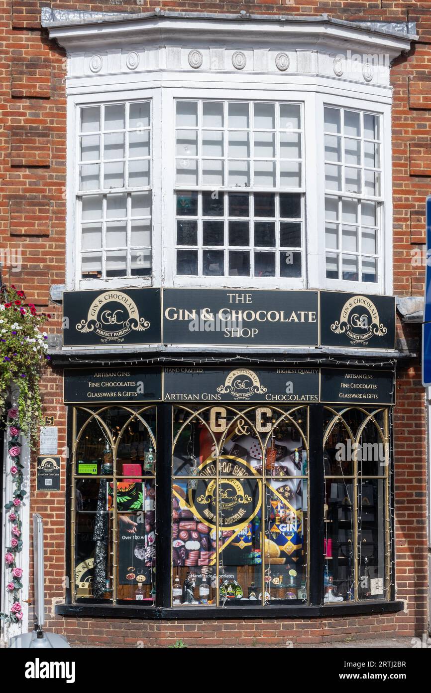 The Gin & Chocolate Shop, unabhängiges Unternehmen in Farnham, Surrey, England, Großbritannien Stockfoto