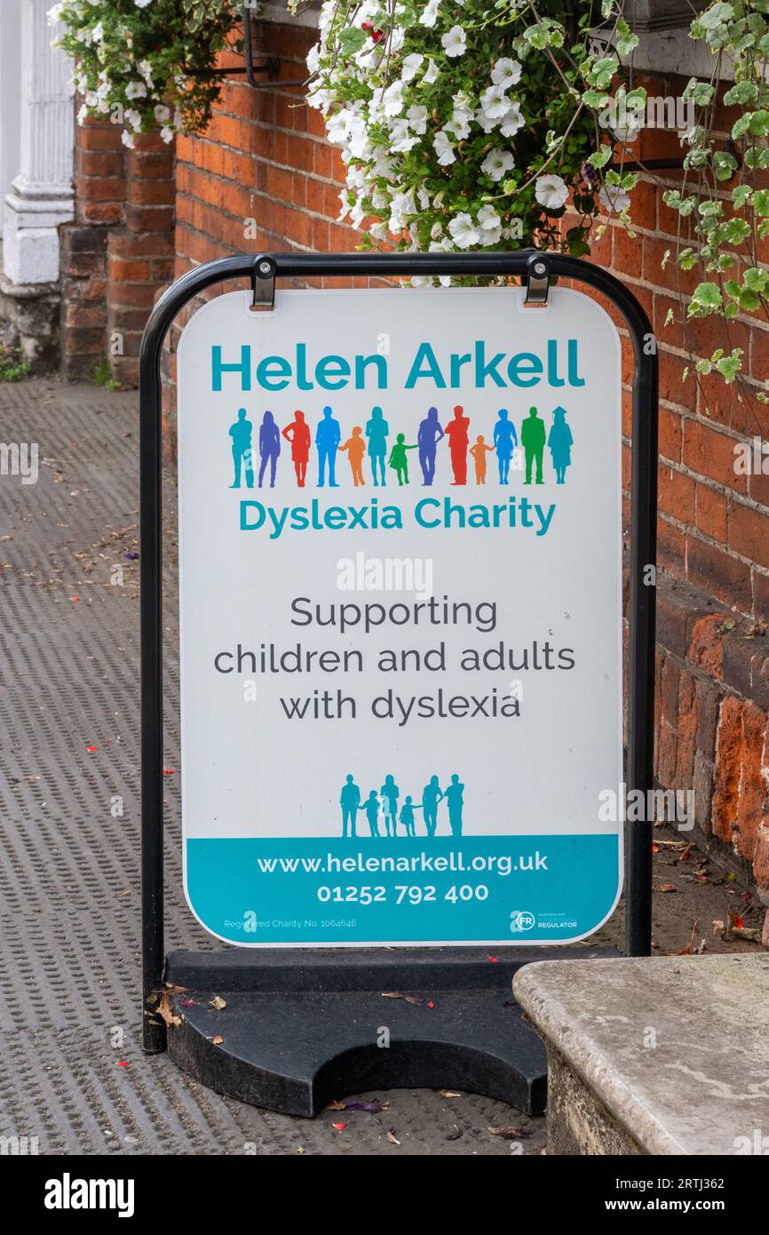 Helen Arkell Dyslexia Charity Sign, Farnham, Surrey, England, Vereinigtes Königreich Stockfoto