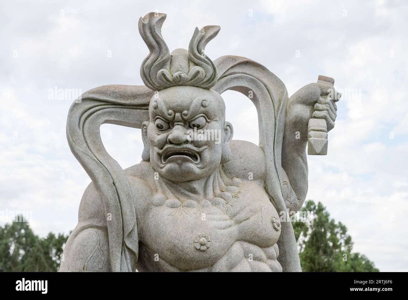Statue eines chinesischen Kriegers auf die buddhistische Tempelanlage in Foz do Iguazu, Brasilien Stockfoto