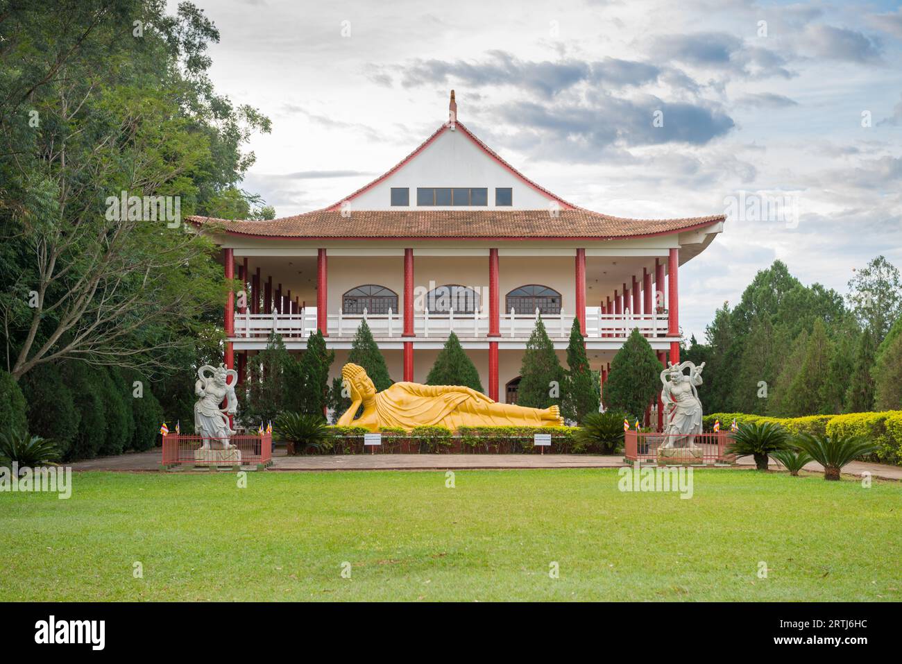Buddha-Statue, die Festlegung verwendet, wie Amulette der Buddhismus-Religion in Foz Iguaçu, Brasilien Stockfoto