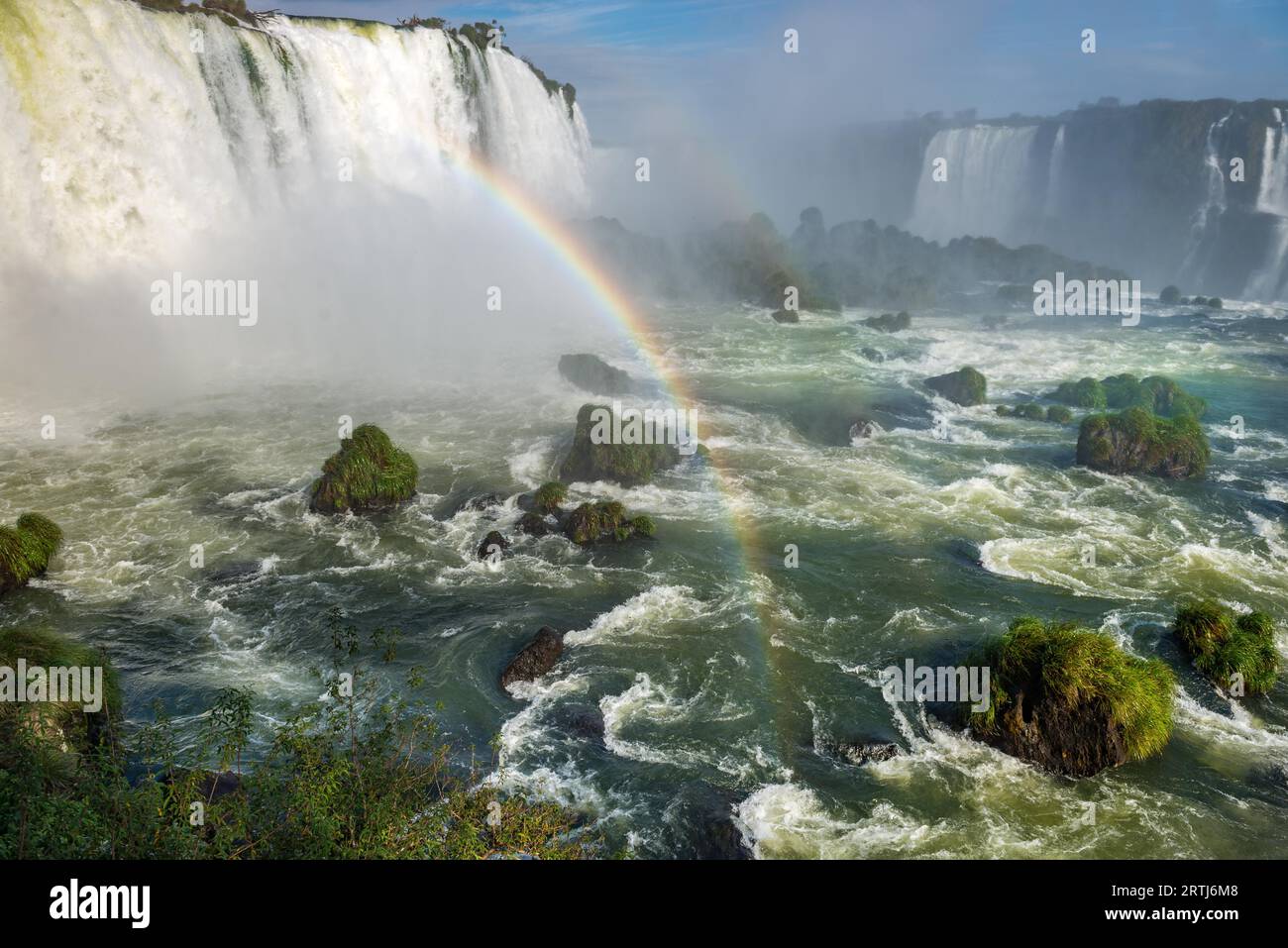 Das majestätische Cataratas Iguazu Wasserfälle, eines der Wunder der Welt in Foz do Iguacu, Brasilien Stockfoto
