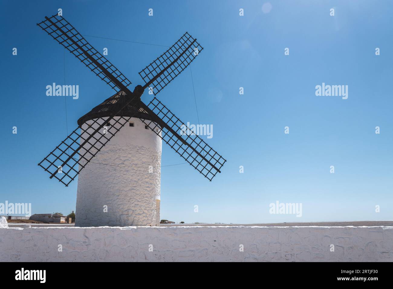 Nahaufnahme einer Windmühle in Campo de Criptana. La Mancha, Spanien Stockfoto