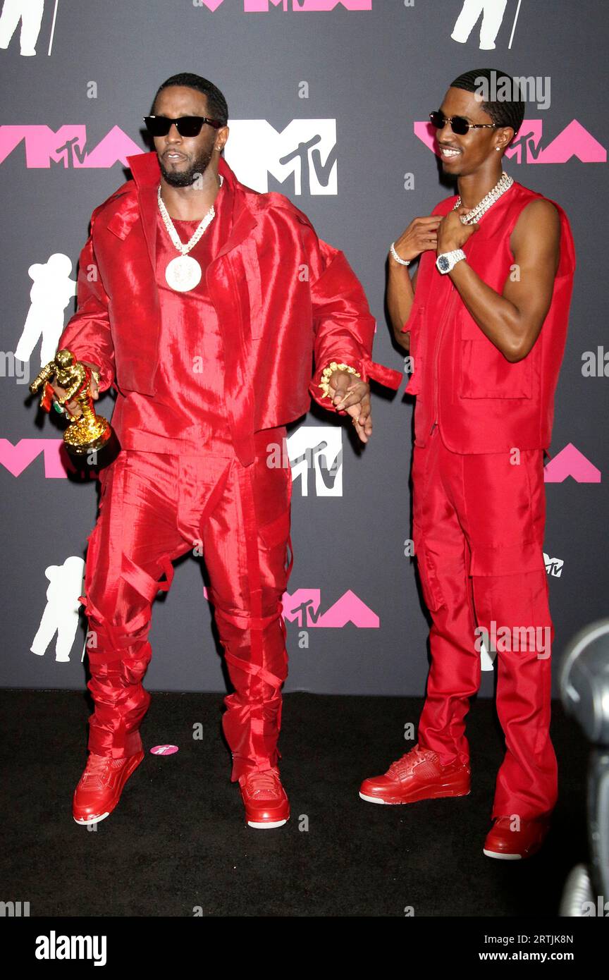 Sean Combs mit Sohn King Combs bei der Verleihung der MTV Video Music Awards 2022 im Prudential Center. Newark, 12.09.2023 Stockfoto