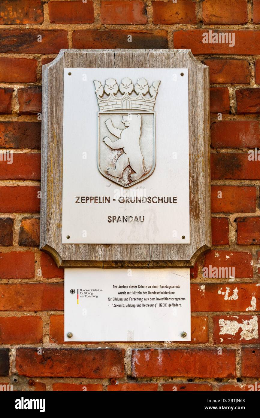 Zeppelin-Grundschule Schild Gartenstadt Staaken Stockfoto
