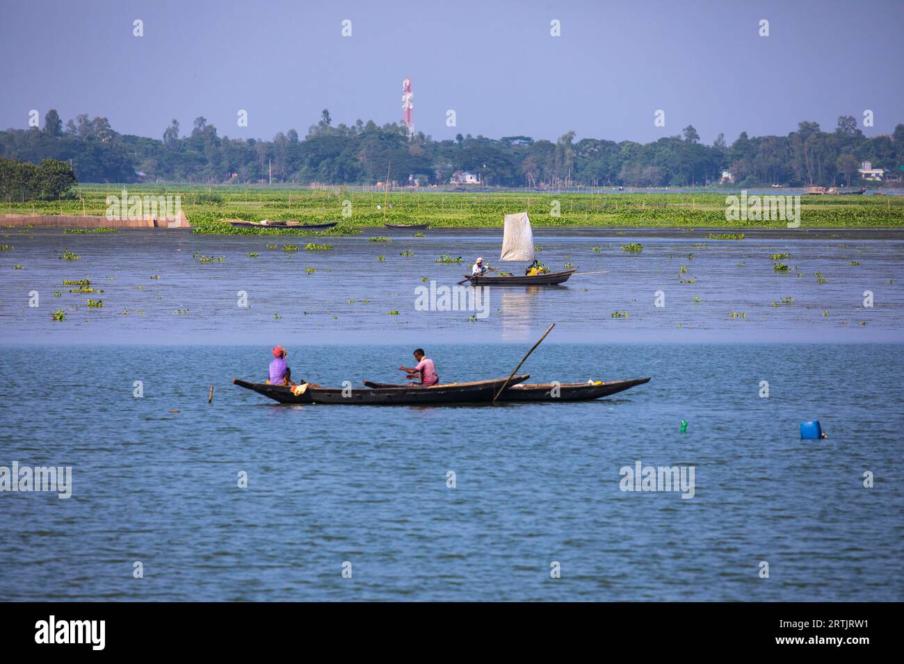 Angeln im Nikli Haor bei Austagram in Kishorganj. Bangladesch Stockfoto