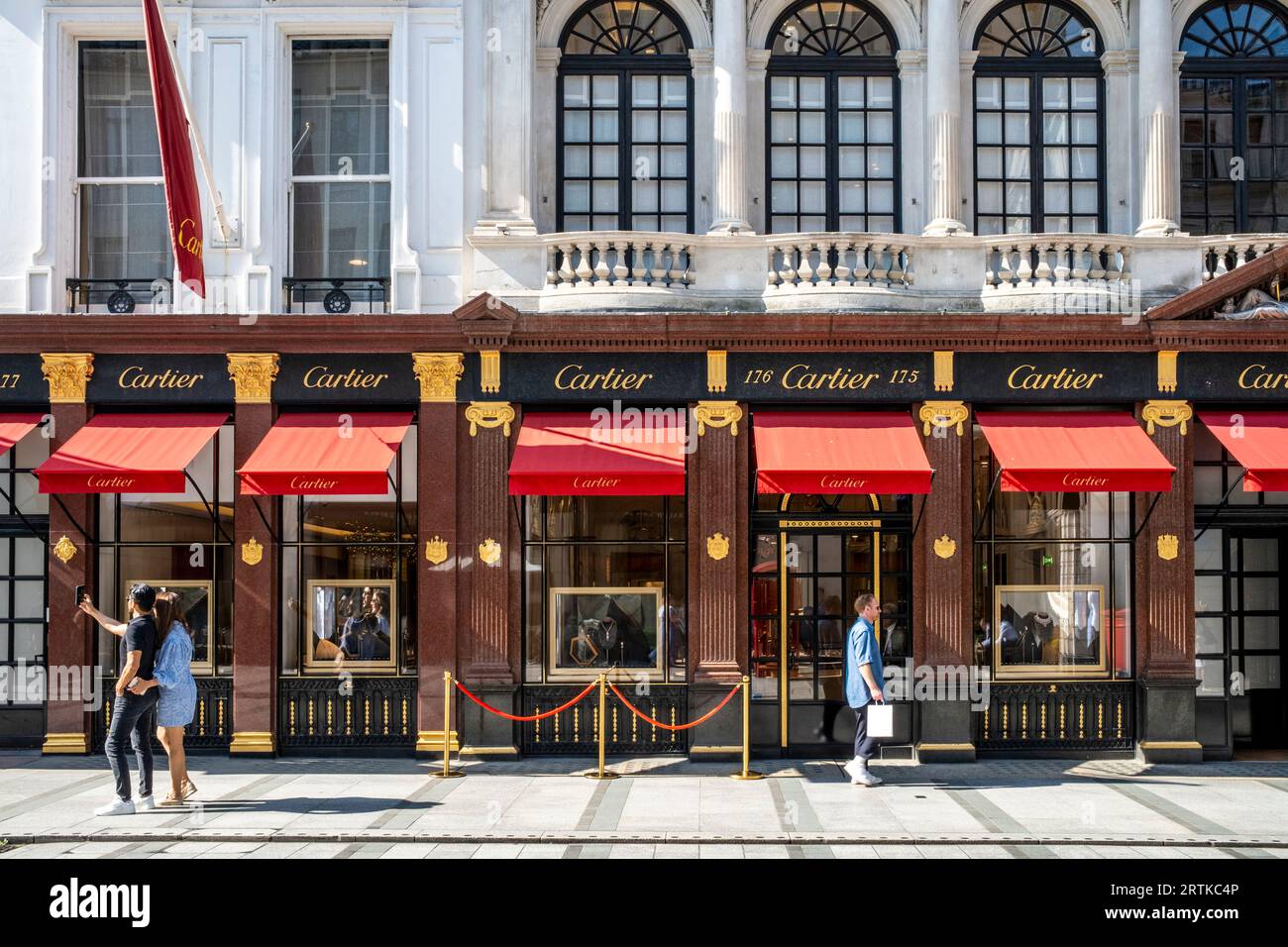 The Cartier Jewellery Store, New Bond Street, London, Großbritannien. Stockfoto