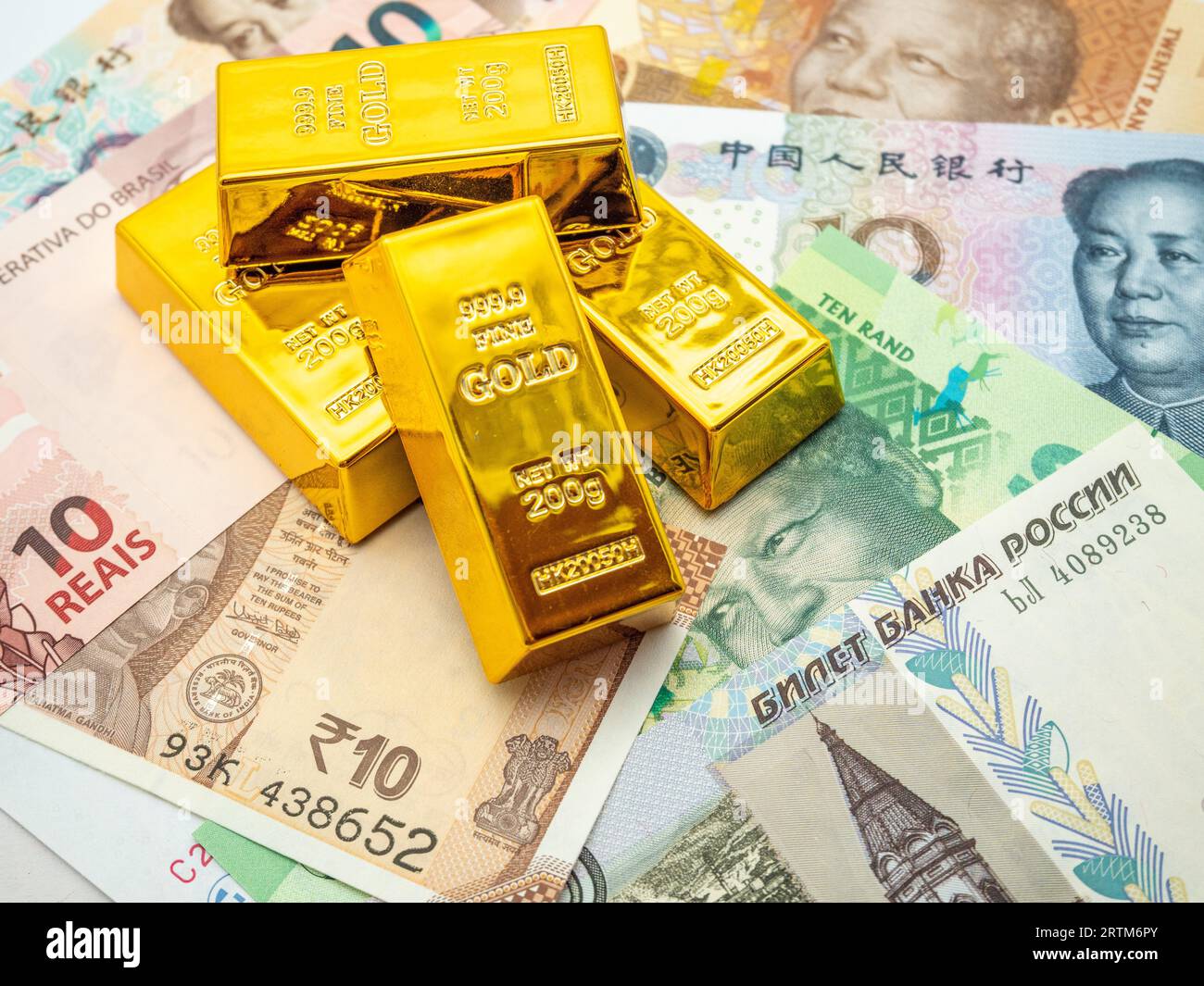brics-Länder – Konzeptfoto für Währung und Goldbarren Stockfoto