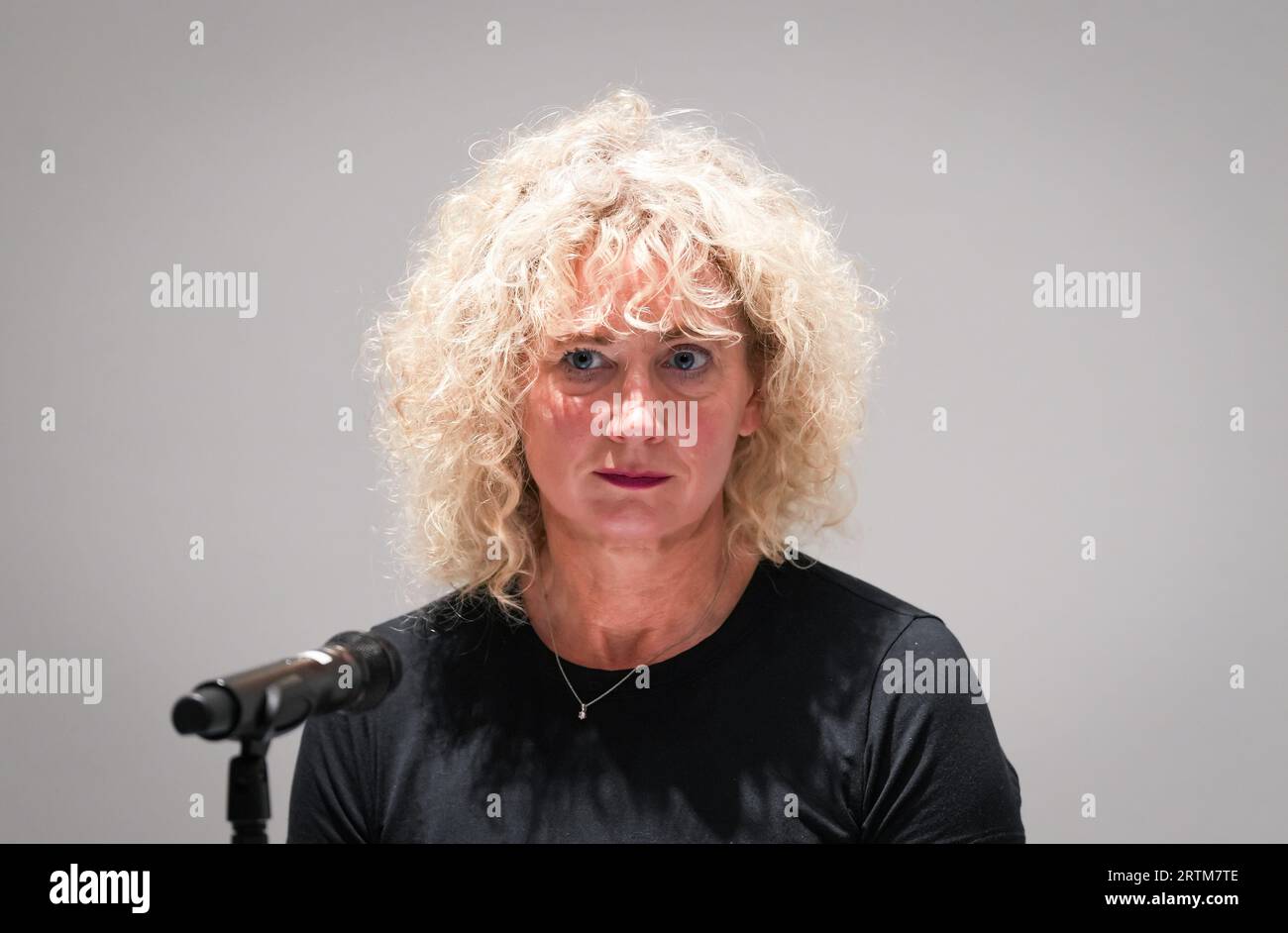 Berlin, Deutschland. September 2023. Ton Hansen, Direktor des Munchmuseet Oslo, fotografierte in der Berlinischen Galerie während der Pressekonferenz für die Ausstellung 'Edvard Munch. Magie des Nordens“. Die Ausstellung ist vom 15. September 2023 bis 22. Januar 2024 zu sehen. Quelle: Soeren Stache/dpa/Alamy Live News Stockfoto