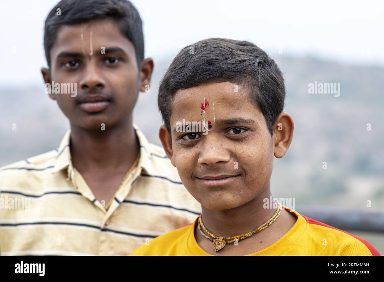 Hindujungen in Daulatabad, Maharashtra, Indien Stockfoto