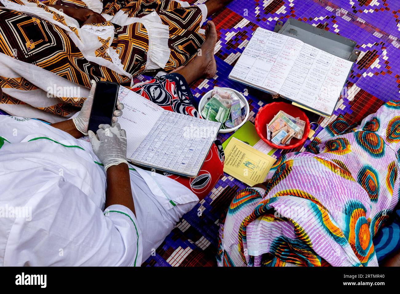 Mitglieder einer womenÕs Saving-Gruppe in Thies, Senegal Stockfoto
