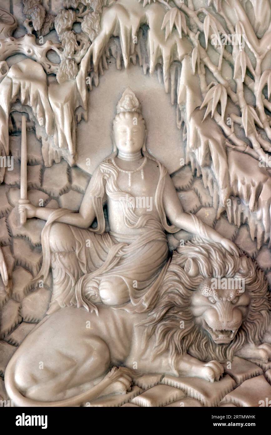 Kloster Linh Chieu Zen. Skulptur von Manjushri oder Van Thu Su Lo auf Löwen. Vung Tau. Vietnam. Stockfoto