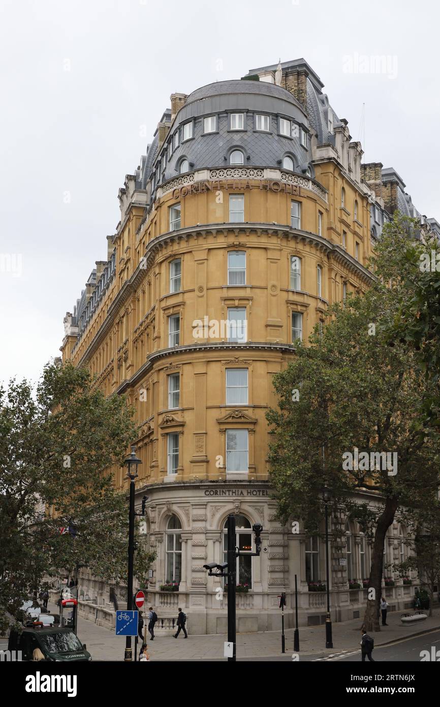 Außenansicht des Corinthia Whitehall Place, London UK September 2023 Stockfoto