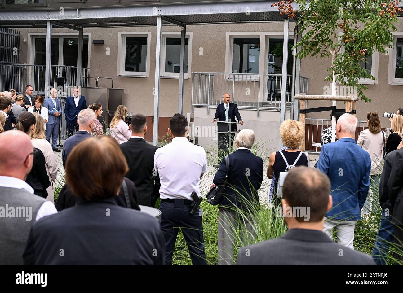 13.09.2023, xpsx, Lokal Hanau Eröffnung Haus des Jugendrechts, v.l. Roman Poseck Hessischer Minister der Justiz, Hanau Hessen Deutschland DEU *** 13 09 2023, xpsx, Lokal Hanau Opening House of juvenile Justice, f l Roman Poseck Hessischer Justizminister, Hanau Hessen Deutschland DEU Stockfoto