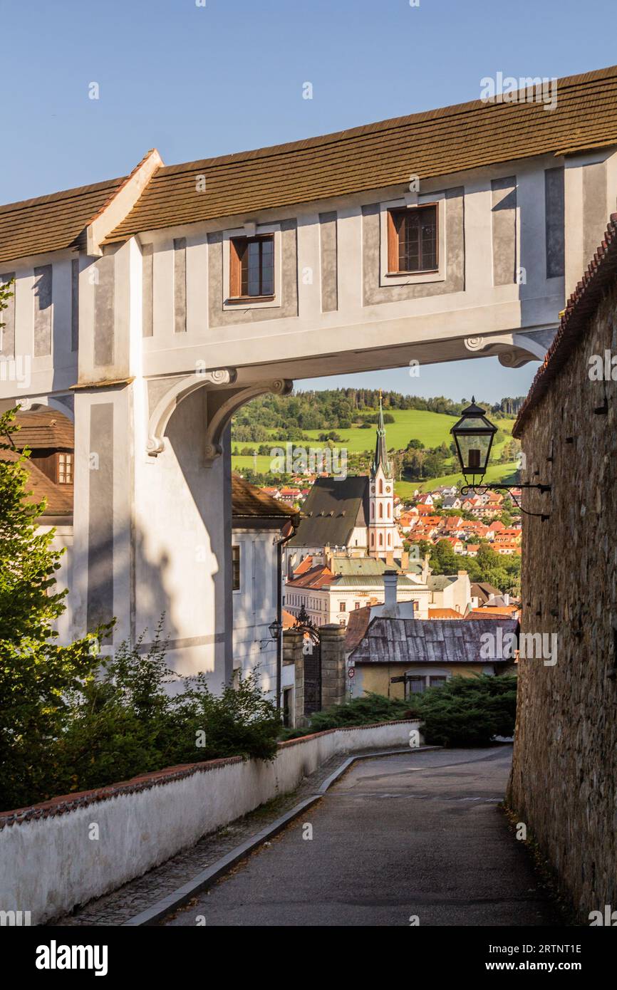 Brücke zum Schlossgarten in Cesky Krumlov, Tschechische Republik Stockfoto
