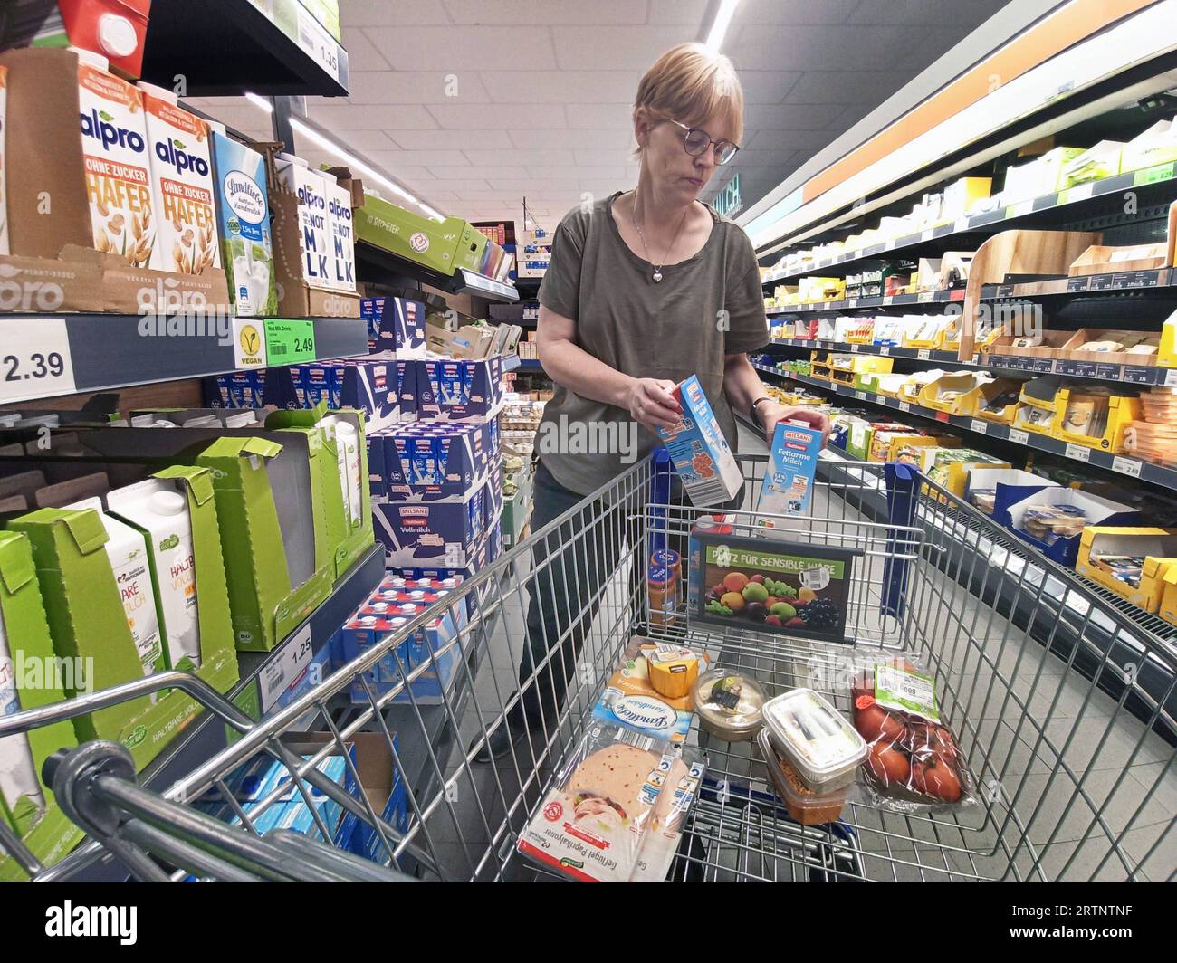 AldiEinkauf zu Zeiten von Inflation und Teuerung in Deutschland Aldi
