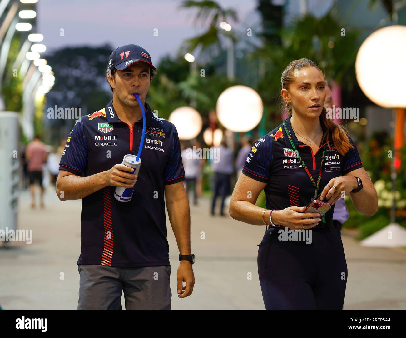 Singapur, Singapur. September 2023. #11 Sergio Perez (MEX, Oracle Red Bull Racing), F1 Grand Prix von Singapur auf dem Marina Bay Street Circuit am 14. September 2023 in Singapur, Singapur. (Foto: HOCH ZWEI) Credit: dpa/Alamy Live News Stockfoto