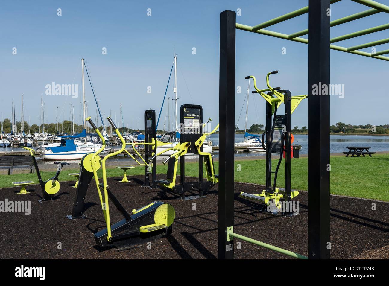 Kostenlose Nutzung der Outdoor-Trainingsgeräte im Kinnego Marina Lough Neagh Northern Ireland UK Stockfoto