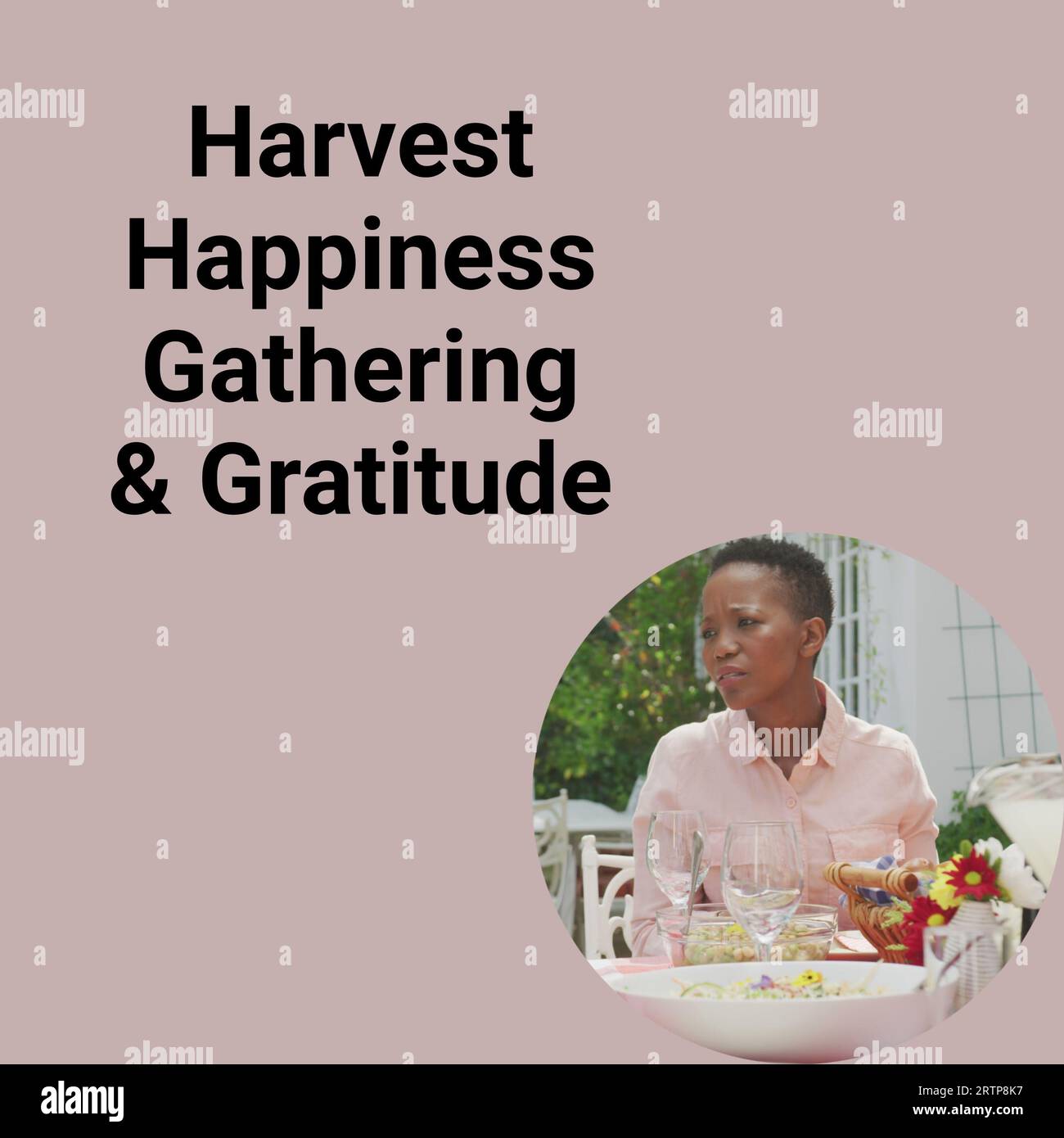 Ernte Glückstreffen und Danksagungstext und afroamerikanische Frau bei Thanksgiving Stockfoto