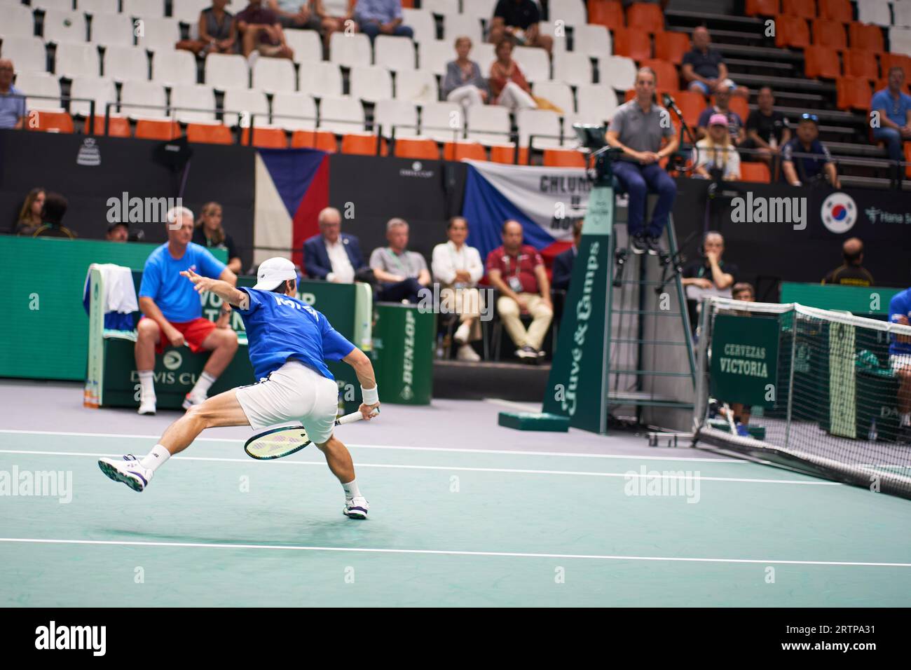 Seongchan Hong of Korea Republic in Aktion während des Valencia Davis Cup Finals, Gruppe C, Tschechien gegen Korea, Spiel 1, am 14. September, 2023 in Fuente d Stockfoto