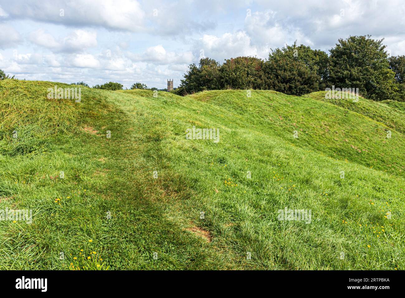 Das römische Amphitheater im frühen 2. Jahrhundert n. Chr. am Stadtrand von Corinium, heute Cotswold Town of Cirencester, Gloucestershire, England Stockfoto