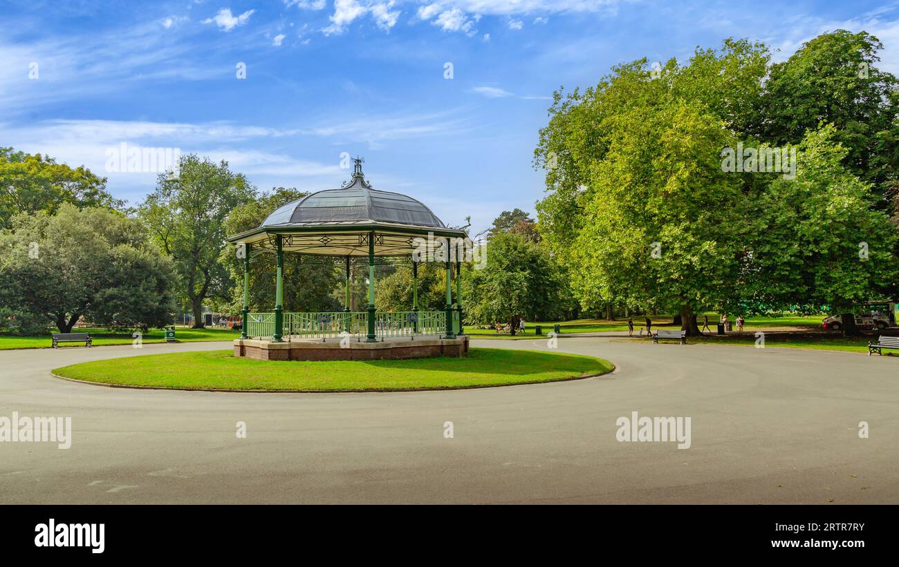 Bandstand in Mary Stevens Park, Worcestershire, Großbritannien. Stockfoto