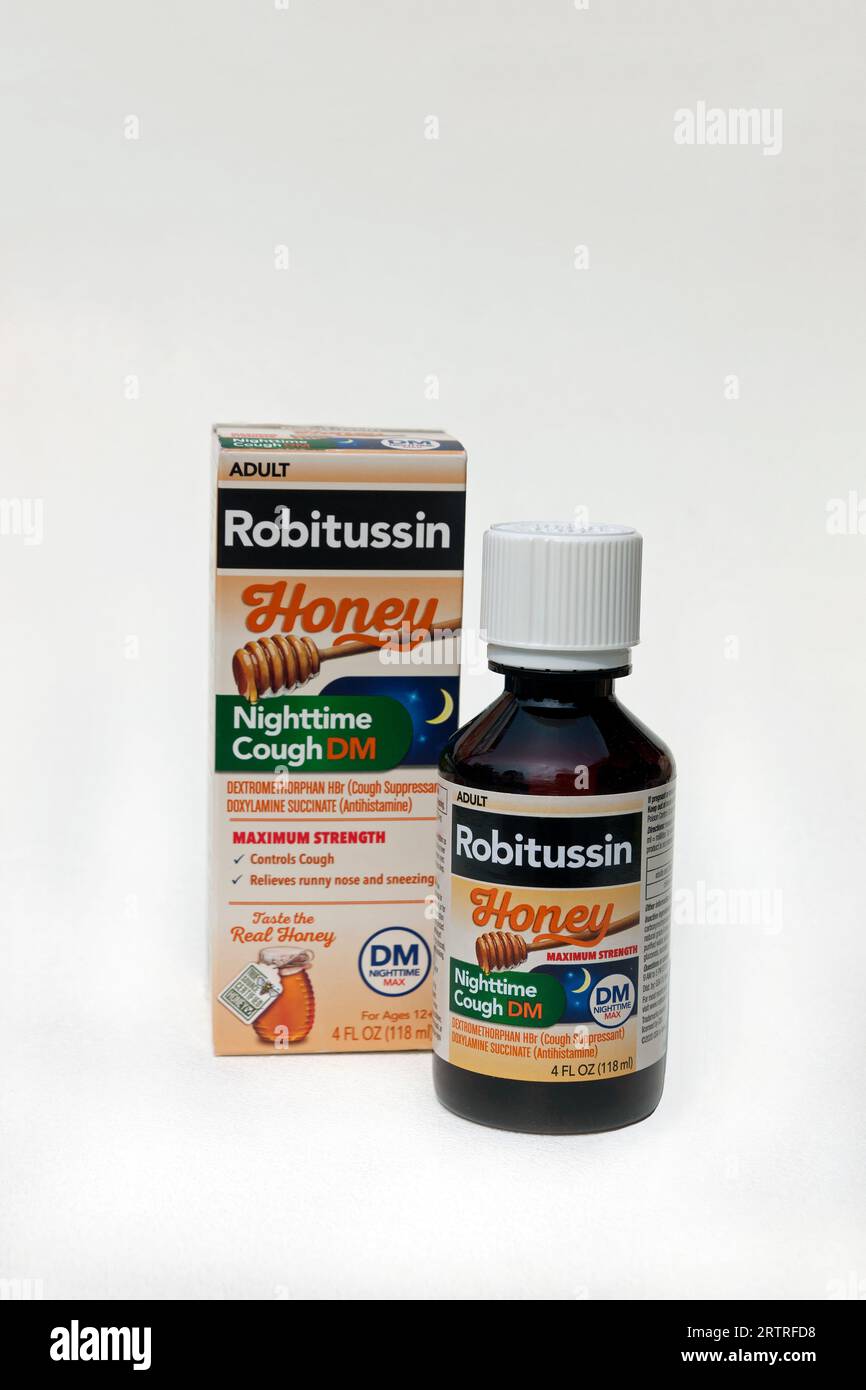 Robitussin Night Time Husting DM Medizin, Honiggeschmack, enthält Hustenunterdrückungsmittel und Antihistaminikum. Stockfoto