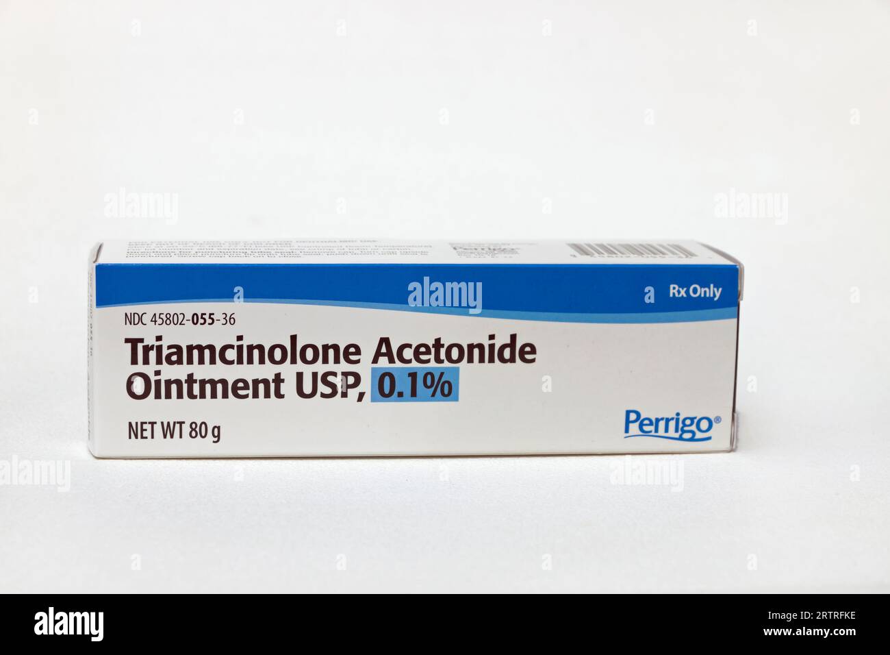 Triamcinolonacetonid-Salbe, ein hochwirksames Rezept, für Hauterkrankungen wie Ekzem, Dermatitis, Hautausschlag, Juckreiz, Schwellung, Rötung. Stockfoto