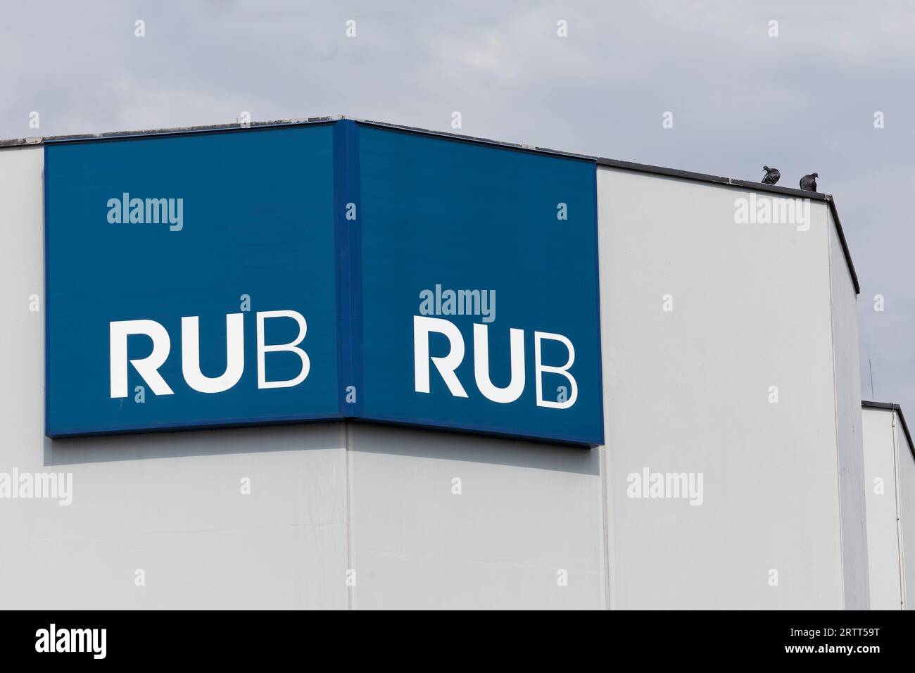 Ruhr-Universitaet Bochum, RUB, Logo auf dem Gebäude, Nordrhein-Westfalen, Deutschland Stockfoto