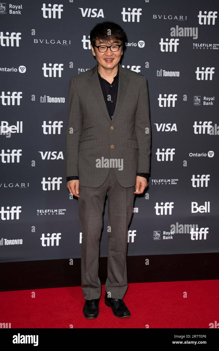 14. September 2023, Toronto, Ontario, Kanada: Regisseur Hur Jin-ho nimmt am 14. September 2023 während des Toronto International Film Festival 2023 in der Roy Thomson Hall in Toronto, Ontario, Kanada, an der Premiere von A Normal Family Teil. (Bild: © Angel Marchini/ZUMA Press Wire) NUR REDAKTIONELLE VERWENDUNG! Nicht für kommerzielle ZWECKE! Stockfoto