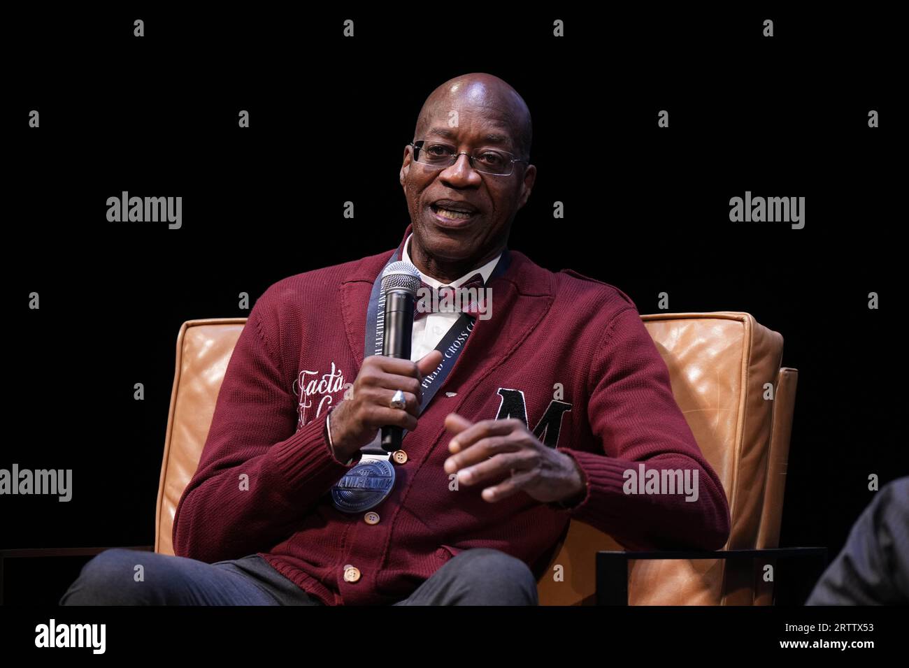 Edwin Moses (Morehouse) während der Collegiate Athlete Hall of Fame Induction im Hult Center for Performing Arts, Donnerstag, 14. September 2023, in Eugene, Erz. Stockfoto