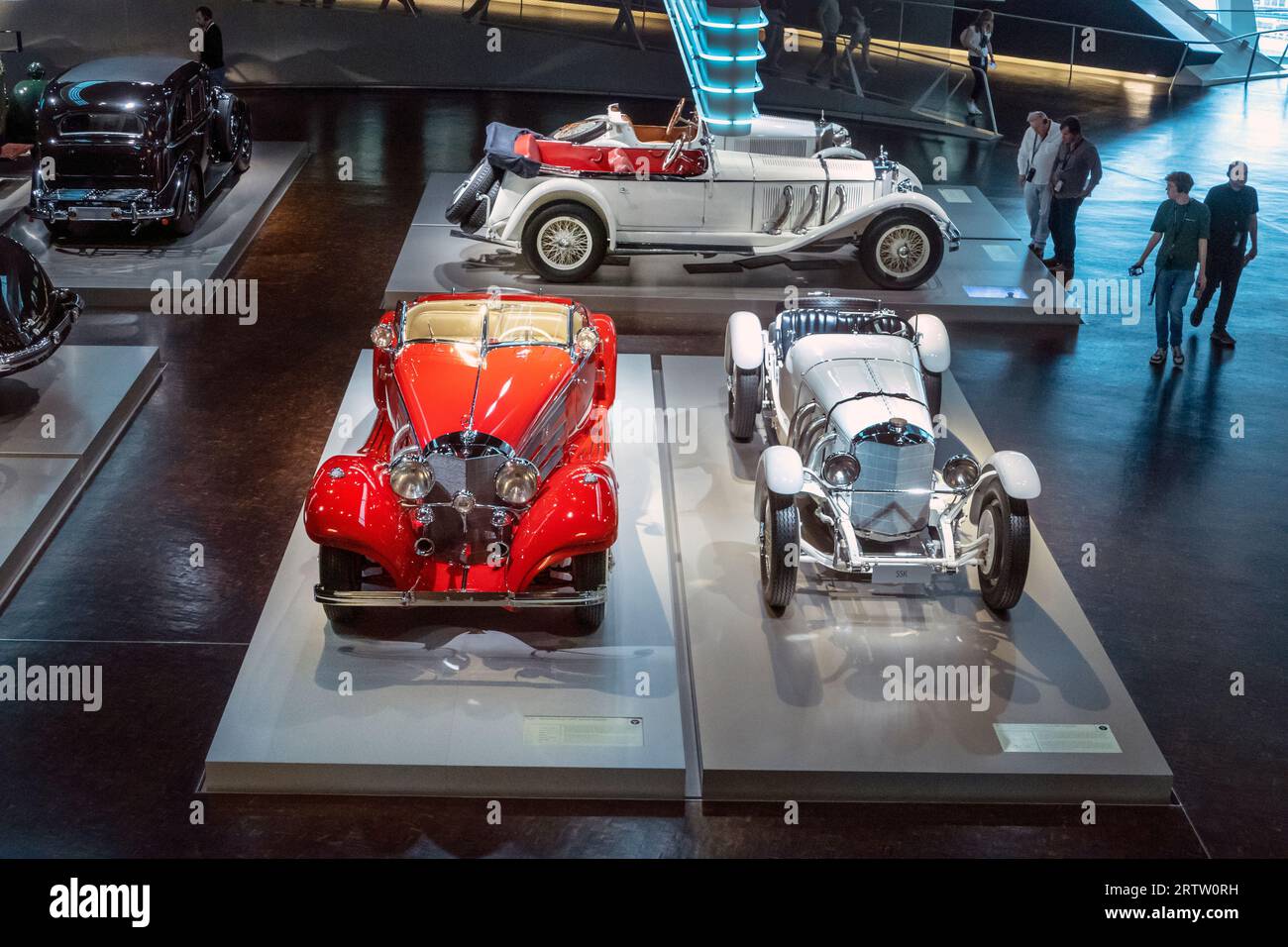 Das Mercedes-Benz Museum Stuttgart Deutschland Stockfoto