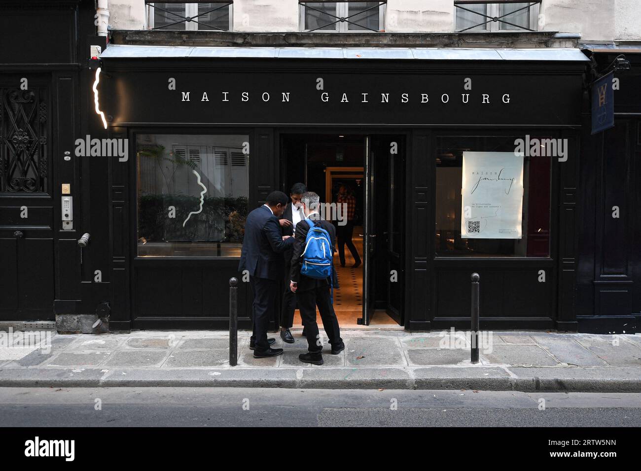 Paris, Frankreich. September 2023. Illustration der Fassade des Hauses „Maison Gainsbourg“ in der Rue de Verneuil in Paris, das am 20. September seine Türen für die Öffentlichkeit öffnet und in ein Museum umgewandelt wurde. Paris, Frankreich am 14. September 2023. Foto: Lionel Urman/ABACAPRESS.COM Abaca Press/Alamy Live News Stockfoto