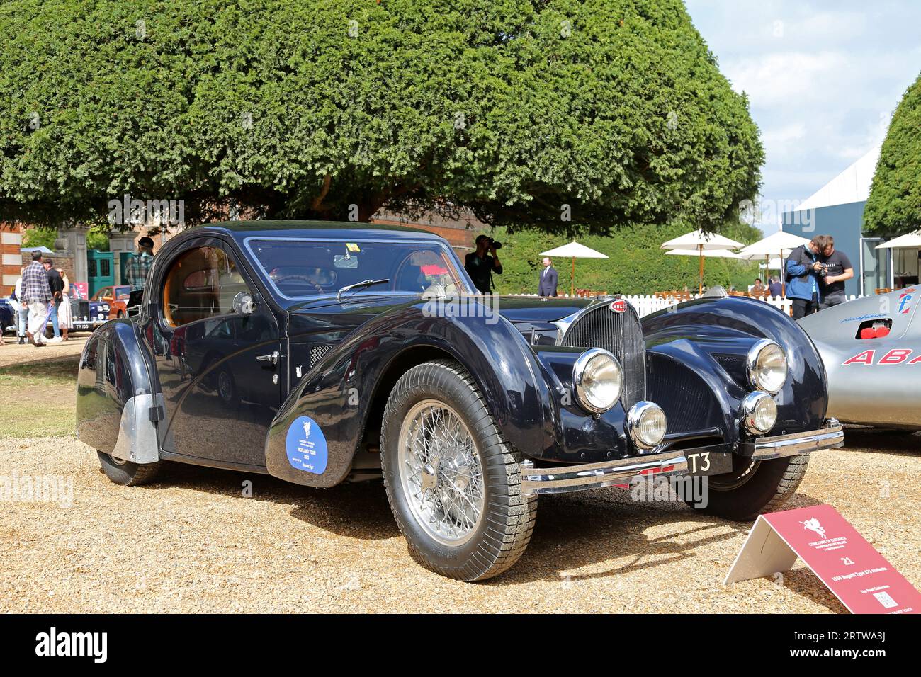 Bugatti Type 57S Atalante (1936), Concours of Elegance 2023, Hampton Court Palace, London, Großbritannien, Europa Stockfoto