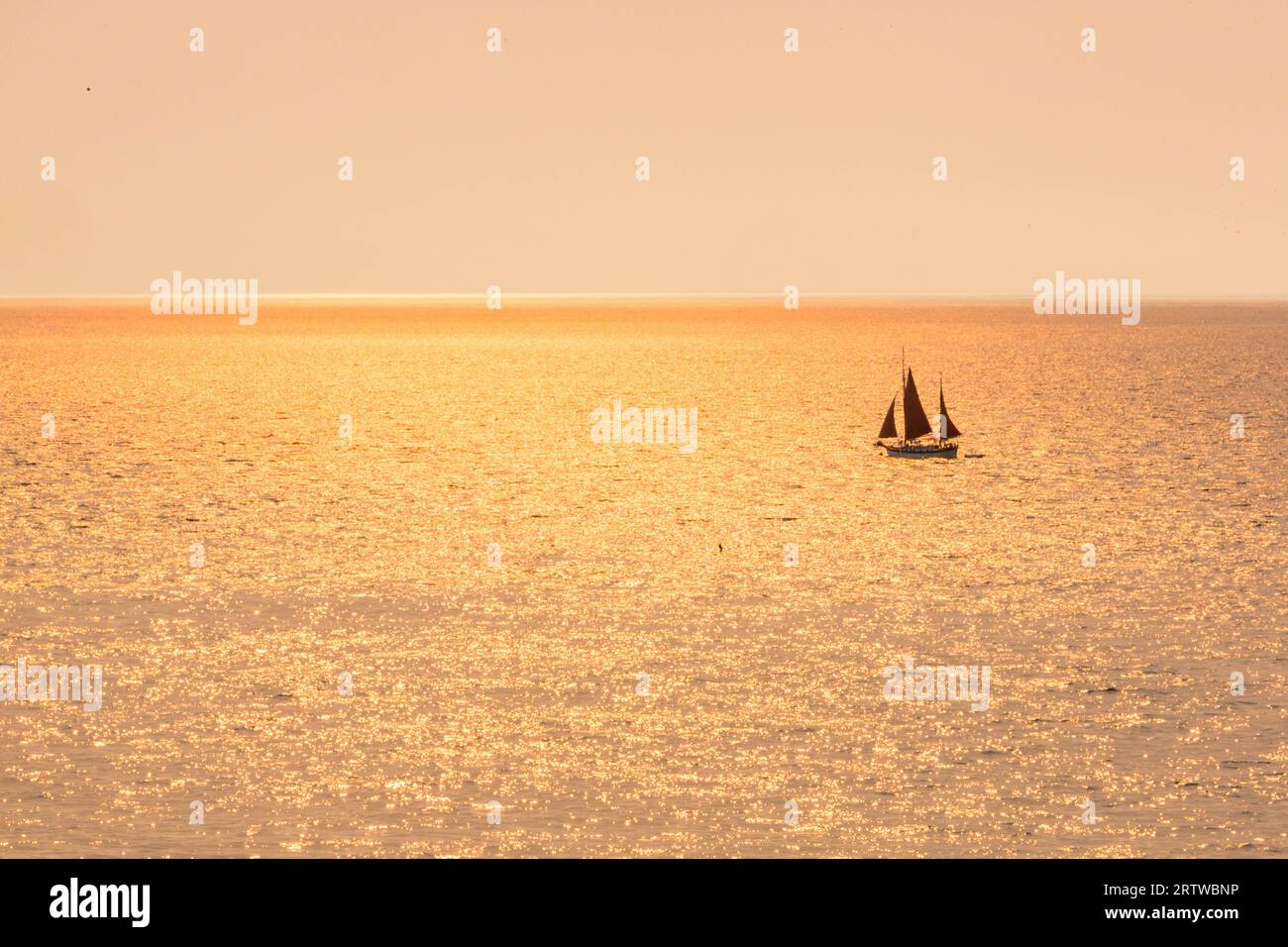 Segelboot auf Admiralty Inlet, Wa USA Stockfoto