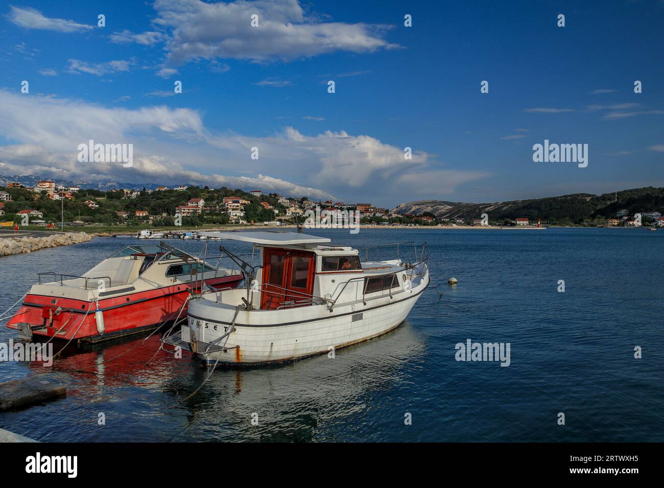 Wassertaxi Angelboot Entspannen auf dem Wasser in Kroatien Stockfoto