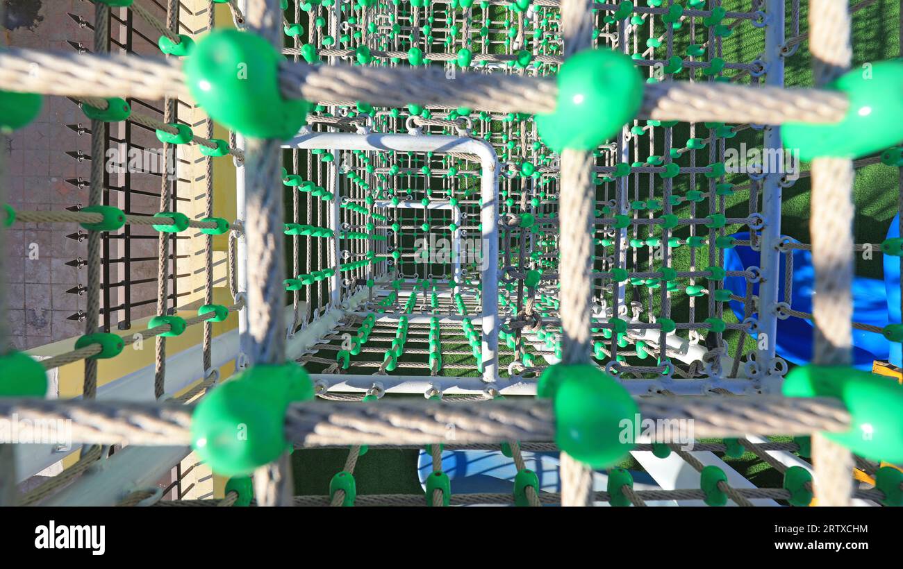 Die Knotenunterhaltung befindet sich in einem Kindergarten in Nordchina Stockfoto