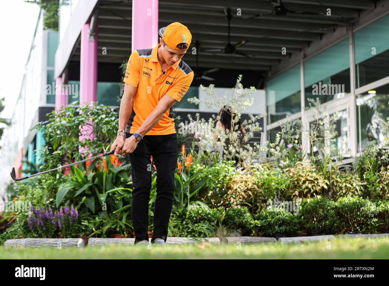 Singapur, Singapur. September 2023. #4 Lando Norris (GBR, McLaren F1 Team), F1 Grand Prix von Singapur auf dem Marina Bay Street Circuit am 14. September 2023 in Singapur. (Foto: HOCH ZWEI) Credit: dpa/Alamy Live News Stockfoto