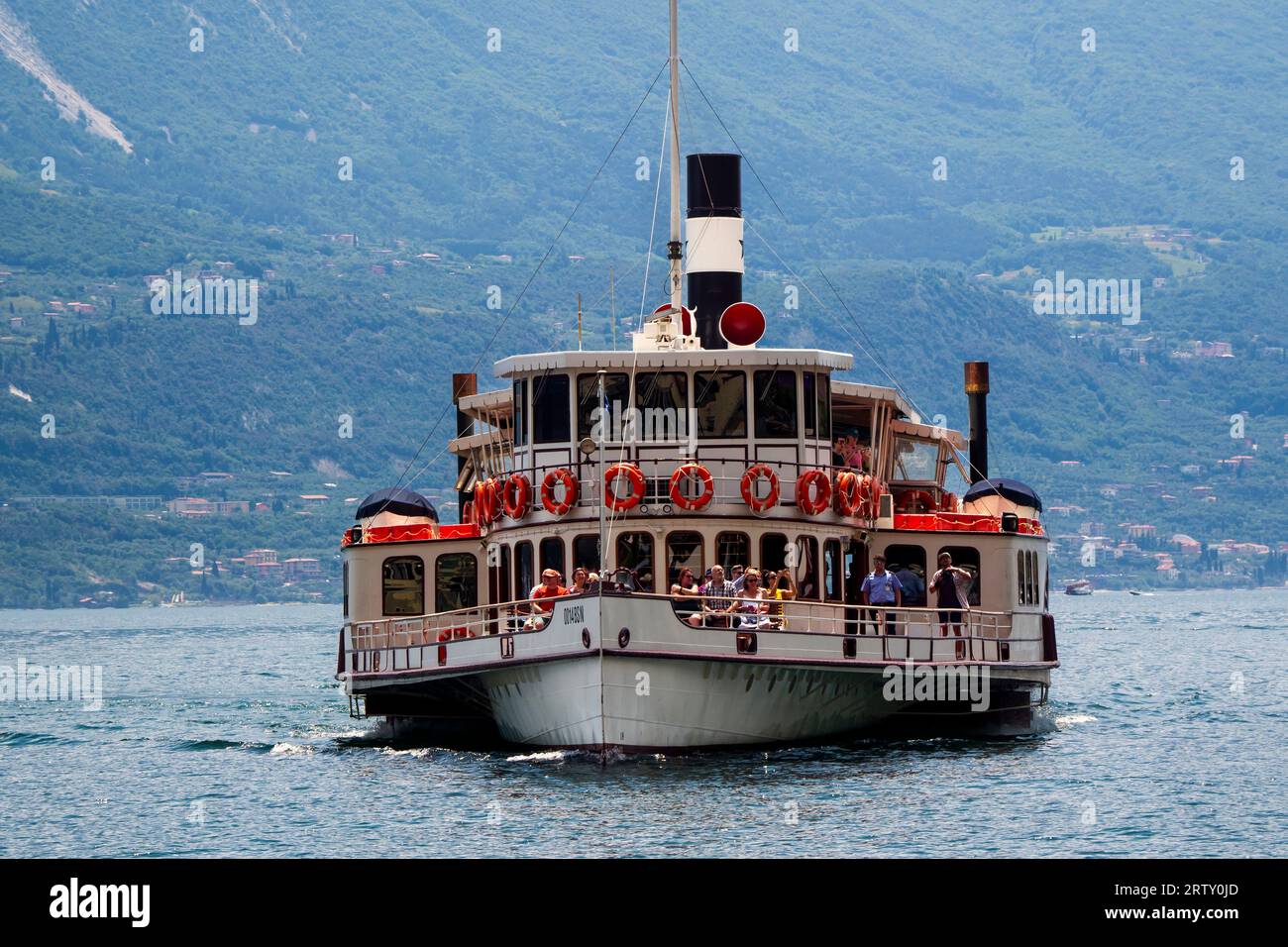 Der Raddampfer Italia segelt auf dem Nordsee von Garda, Italien Stockfoto