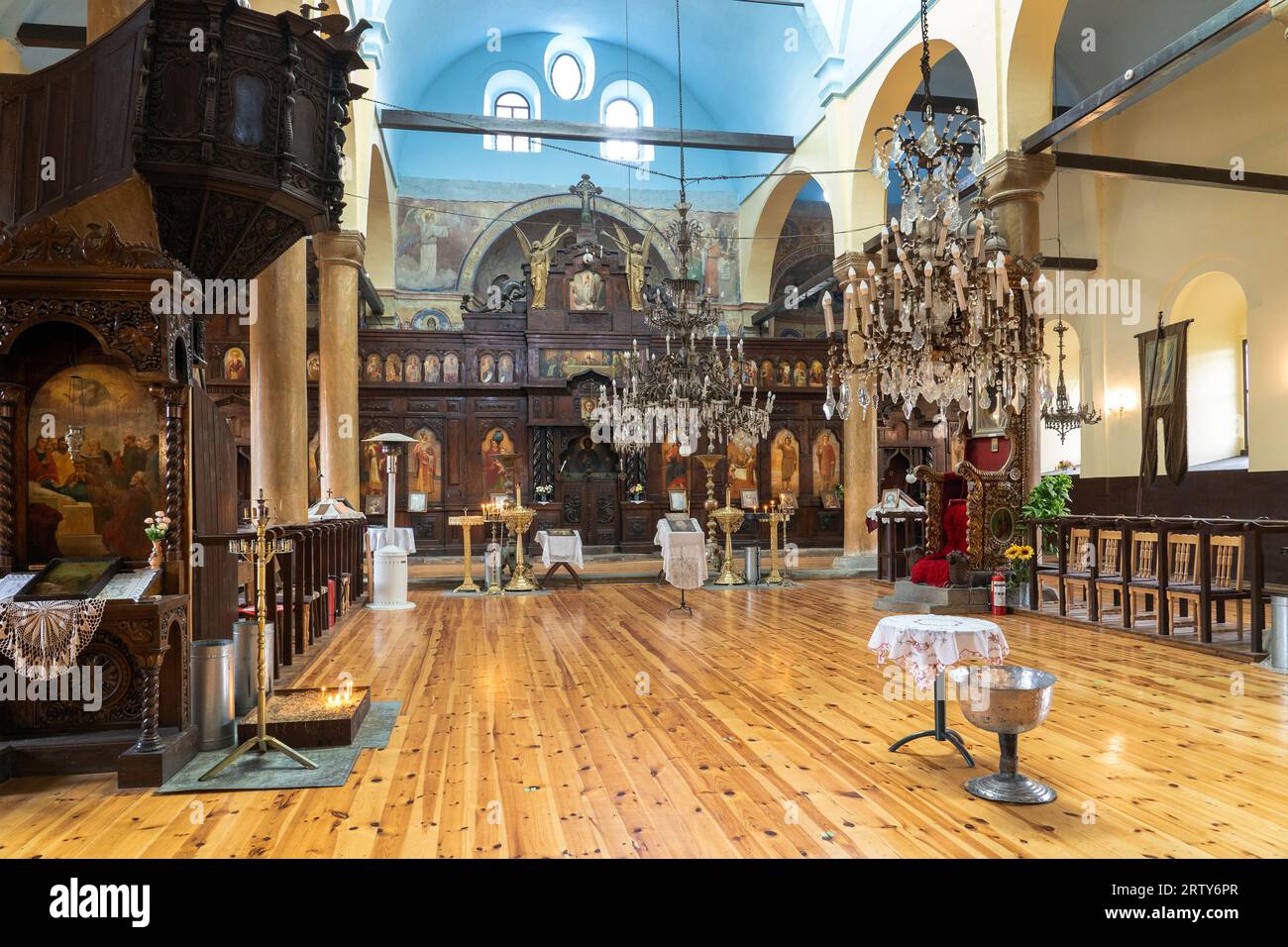Das Innere der orthodoxen Kirche in Bulgarien Stockfoto
